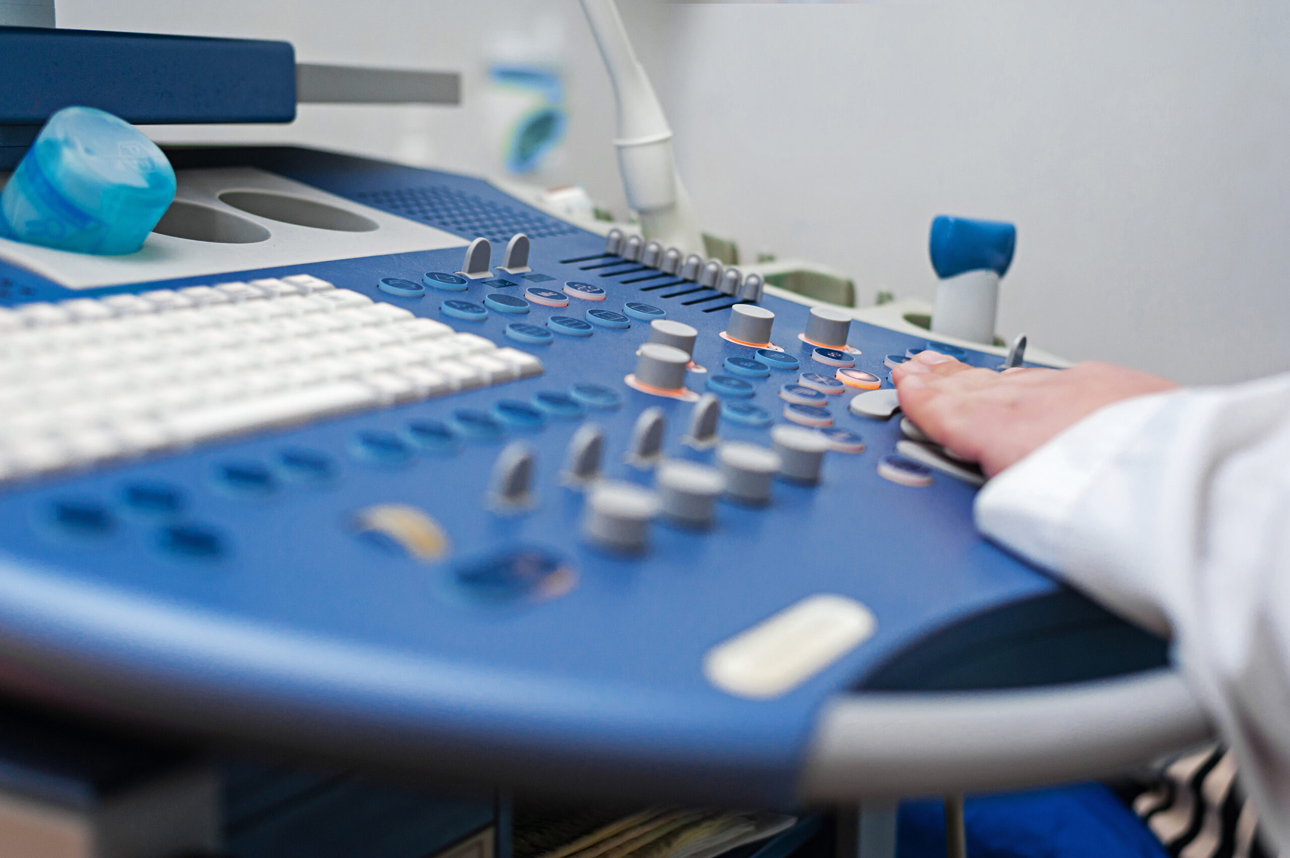 Procedure,Of,Ultrasound,Examination.,Diagnosis,And,Research,Of,Diseases,With