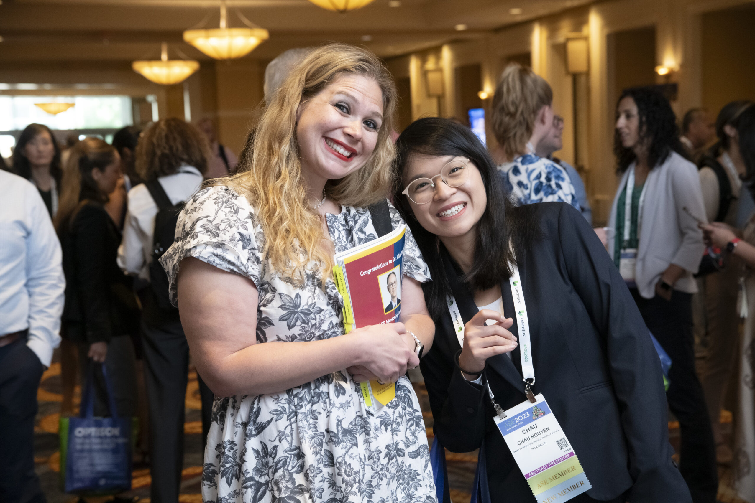 Networking ASE 2023 2 women Networking ASE 2023 2 women