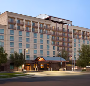 cy-denap-exterior-16347_Wide-Hor